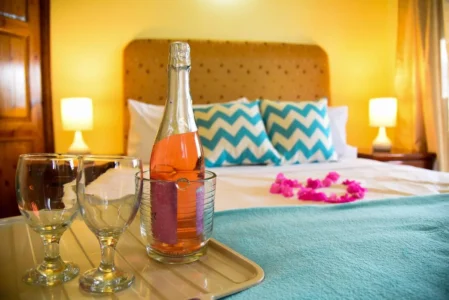 Spice Bay Suites